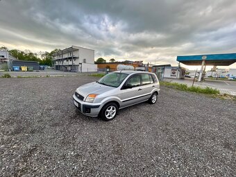 Ford Fusion - 3