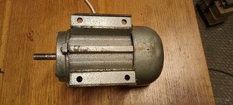 Asynchronií elektro motor 0,37KW - 3