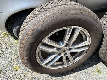 Kola Volvo xc40 - 3