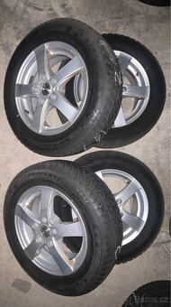 6jx15 ET 48 5x114,3 Dezent - 3