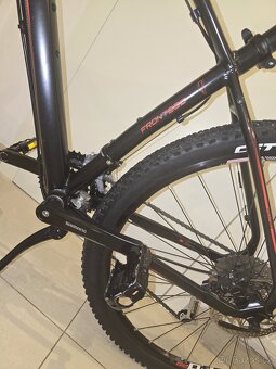 4E Front Bee 17 - 3