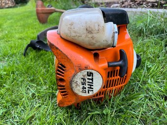 křovinořez STIHL - 3