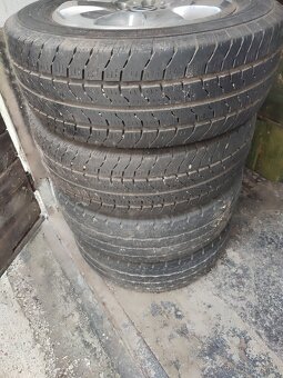 215/65 R16 5x120 - 3