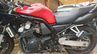 Yamaha FZS 600 Fazer - 3