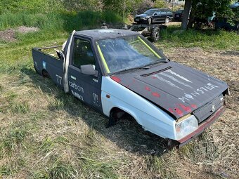 Škoda favorit kastle s rámem - 3