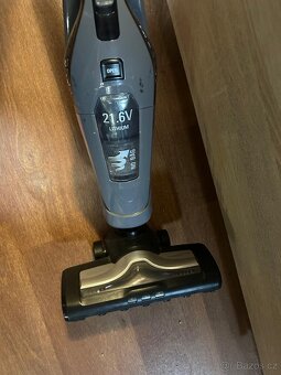 Rowenta ruční vysavač - 3