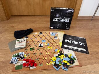 Prodám deskovou hru Watergate - 3