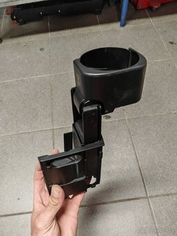Držák nápojů w211/w219 - 3