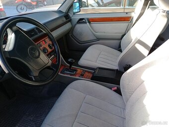 Mercedes 124 E 250 TD - 3