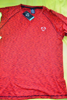 2x nová moderní pánská sportovní trička XL/XXL,cena celkem - 3
