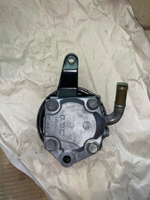 Nissan 350Z servopumpa - 3