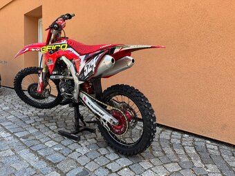 Prodam Hondu crf250r kit na 300. - 3