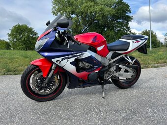 Honda Fireblade 929 - 3