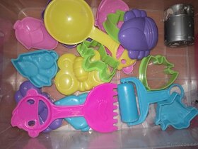 Prodám tekutý písek +orig.hrací box 2x - 3