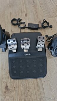 Herní volant Logitech g29 + řadící páka - 3