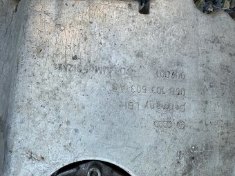 Audi a4 2.0tfsi 147kw olejová vana - 3