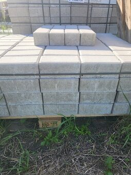 Betonové stříšky a zámková dlažba - 3