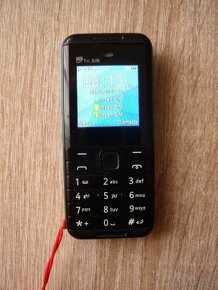 Miniaturní mobil na /3 SIM + paměť.kartu/. - 3