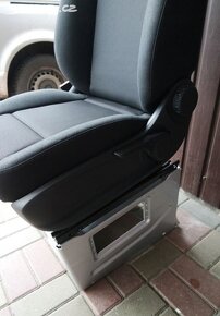 Sedadlo řidiče Sprinter 907 - 3