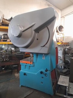 Excentrický lis LEN 40C - 3