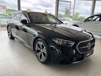 Mercedes-Benz E220d Avantgarde KeyLess DPH - 3