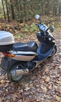 Skútr Daelim SG 125 F - 3