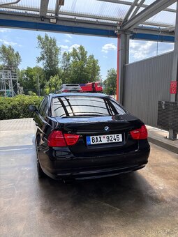 BMW E90 318 LCI - 3