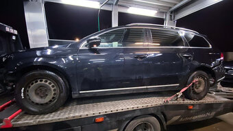 Vůz na náhradní díly VW Passat B7 kombi 2012 CFGB PBE LC9X - 3