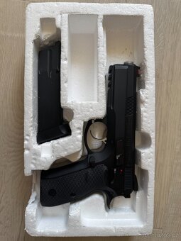 Prodám airsoftovou pistoli CZ 75 SP-01 Shadow - 3