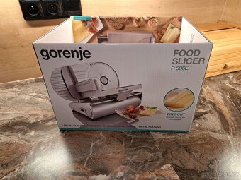 Kráječ potravin GORENJE R506E - 3