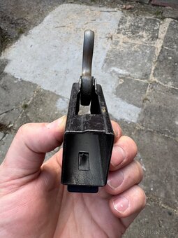 Nabíječka zásobníků do samopalu - 3