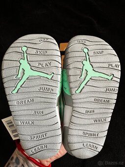 sandály Jordan Flare vel.23,5 - 3