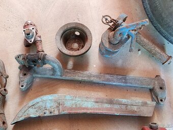 Staré auto moto díly - 3