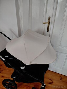 Kočárek Bugaboo Fox 2 s výbavou - 3