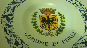 JAPONSKÝ PORCELÁN - ITALSKÁ KERAMIKA - 3