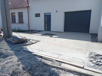 Parta řemeslníků hledá práci - 3