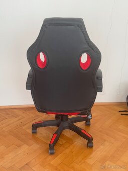 Počítačové křeslo - 3