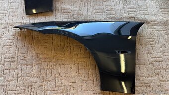 BMW E90/E91 přední blatníky - 3