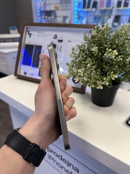 iPhone 15 Pro Max 256GB Přírodní titan Záruka - 3