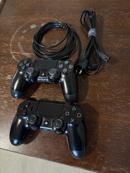 Ps4 Slim 1tb + 2x dualshock4 + 2 hry - 3