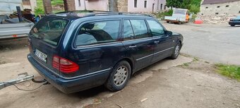 Mercedes E210 E290 - 3