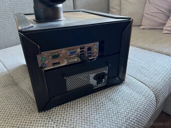 Ručně vyrobený HTPC ve stylu steampunk / vintage - 3