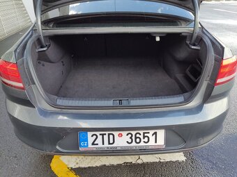 VW Passat B8 2.0 TDi manuál - 3