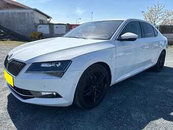 Škoda Superb 2.0 TDI 4x4 DSG 140kW LAURIN&KLEMENT CZ - 3