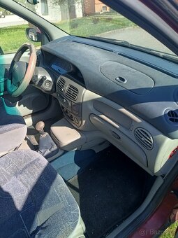 Renault Scénic - 3
