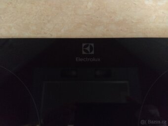 Indukční varná deska Electrolux LIR60430 - 3