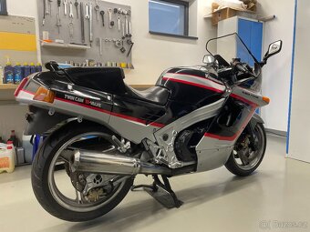 Kawasaki ZX10 - 3
