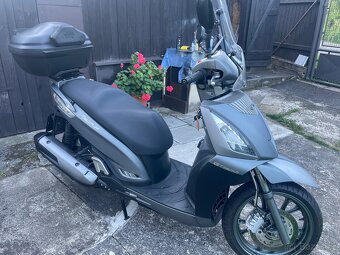 Kymco People GT300i - 3