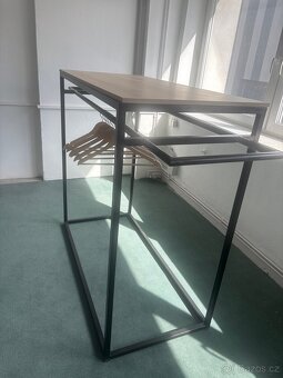 Regály, věšáky na oblečení - 3