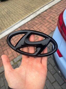 Hyundai OVERLAY emblem - 3